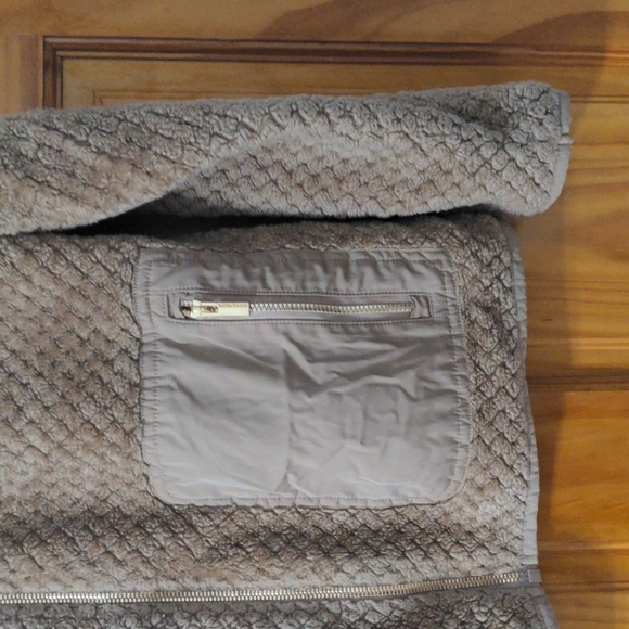 Anne Klein Size Small Fleece Sweater - brown color - Picture 3 of 5